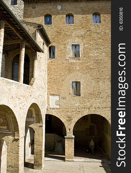 Fomoso particular the village of Saint medoevale gimignano, located in the Tuscan region, in italy. Fomoso particular the village of Saint medoevale gimignano, located in the Tuscan region, in italy