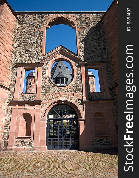The ruined Wallonisch-Niederlï¿½ndische Kirche in Hanau destroyed during WWII. The ruined Wallonisch-Niederlï¿½ndische Kirche in Hanau destroyed during WWII