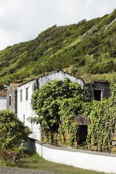 Ruined House In Lages Do Pico, Azores Royalty Free Stock Photos