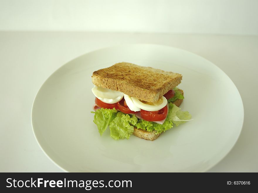 Sandwich with egg