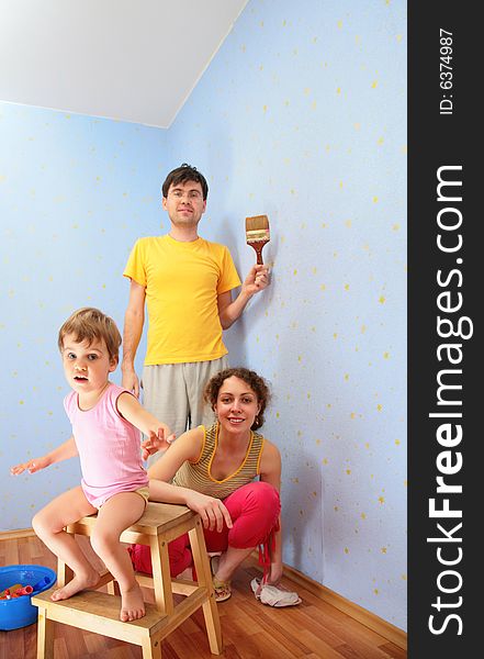 Parents With Child Repair Room