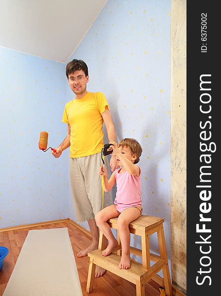 Father with child repair room