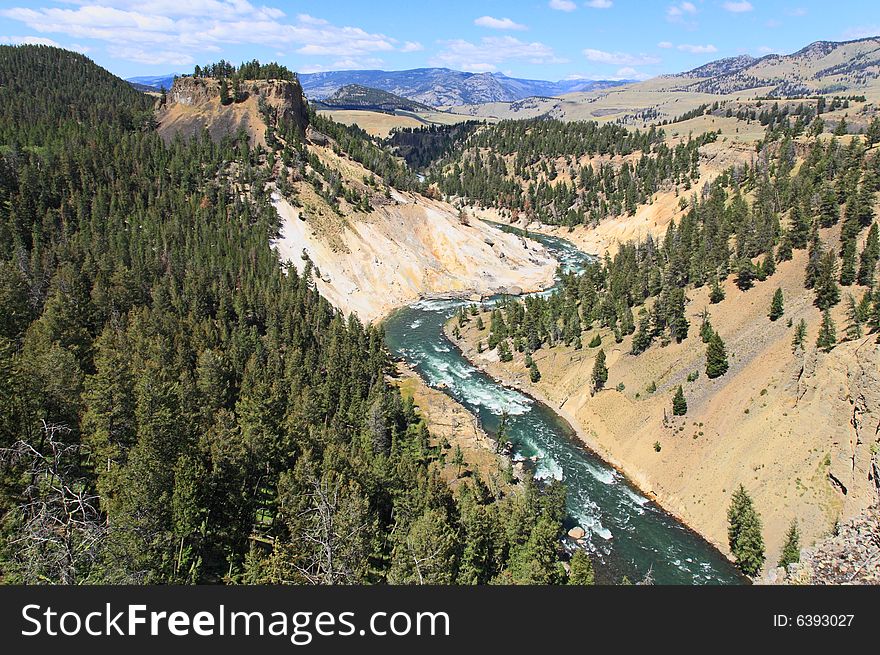 The Yellowstone River in Yellowstone NP