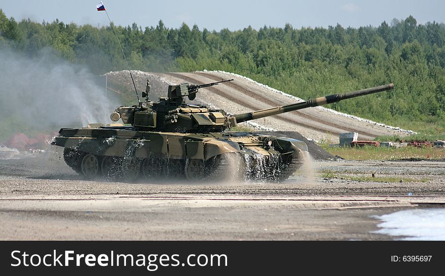 Running russian t-90 tank photo. Running russian t-90 tank photo