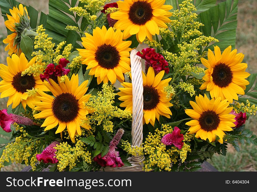 Image of a sun flower gift basket