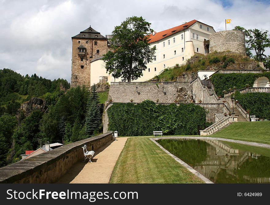 Becov Castle