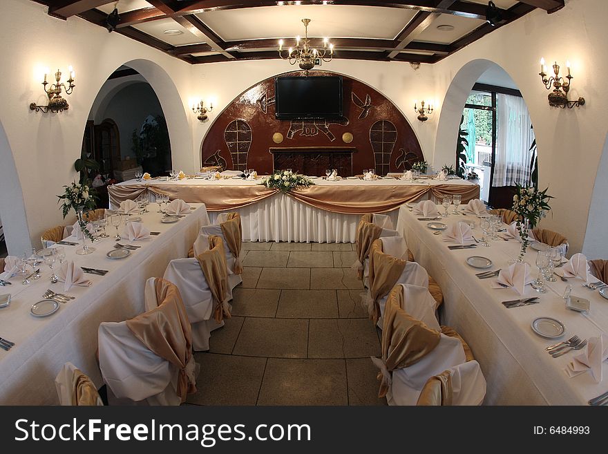 One grand wedding ballroom for parties