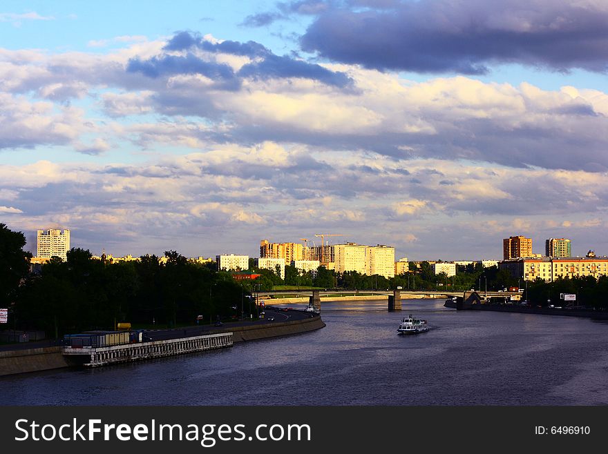 View on the Moscow-river from Paveletsky Bridge