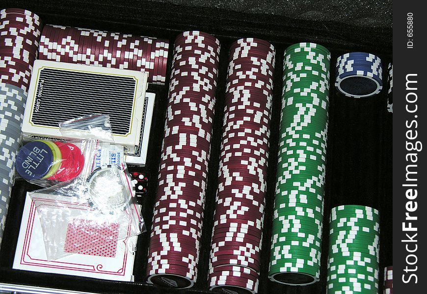 Poker chips case