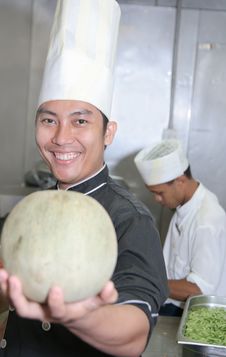 Chef Holding Honeydew Melon Royalty Free Stock Photos Chef Holding Honeydew Melon Royalty Free Stock Photos