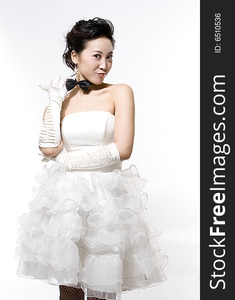 A chinese bride in white dress