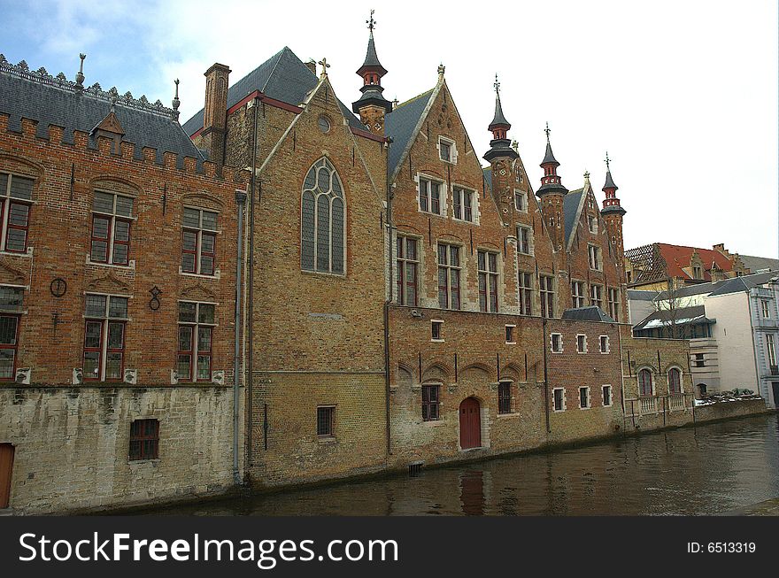 Buildings next to the channel in Bruges, (Belgium). Buildings next to the channel in Bruges, (Belgium)