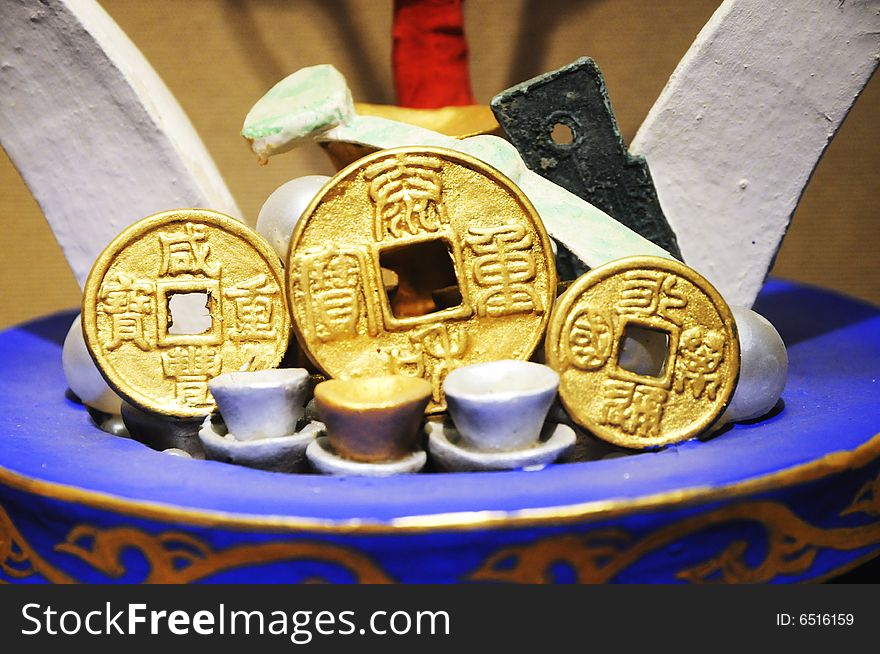 Chinese ancient money, wealth, gold coin