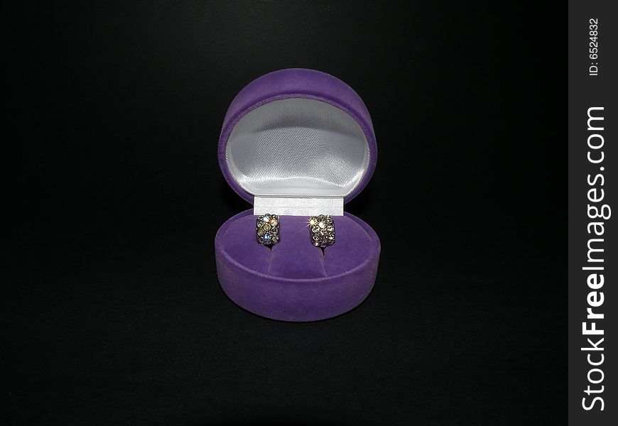 Purple velvet case for rings and ear-rings. Purple velvet case for rings and ear-rings
