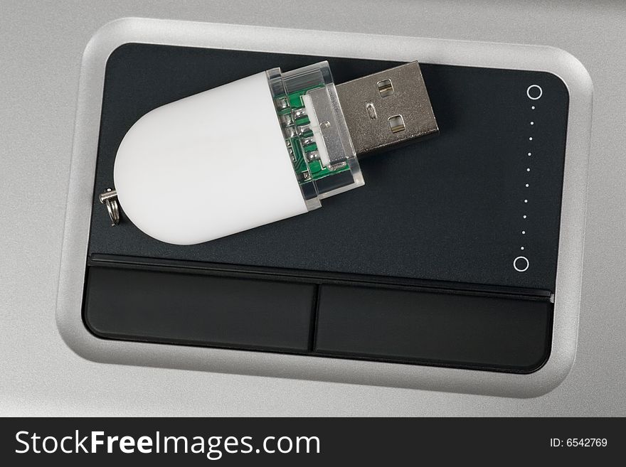 Pendrive and touching mouse on the computer