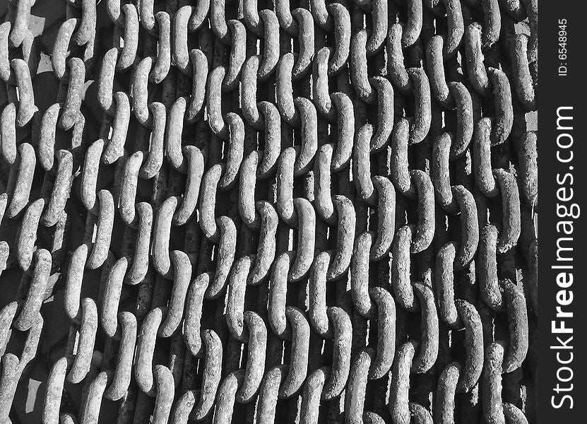 Black and white photo of a chain