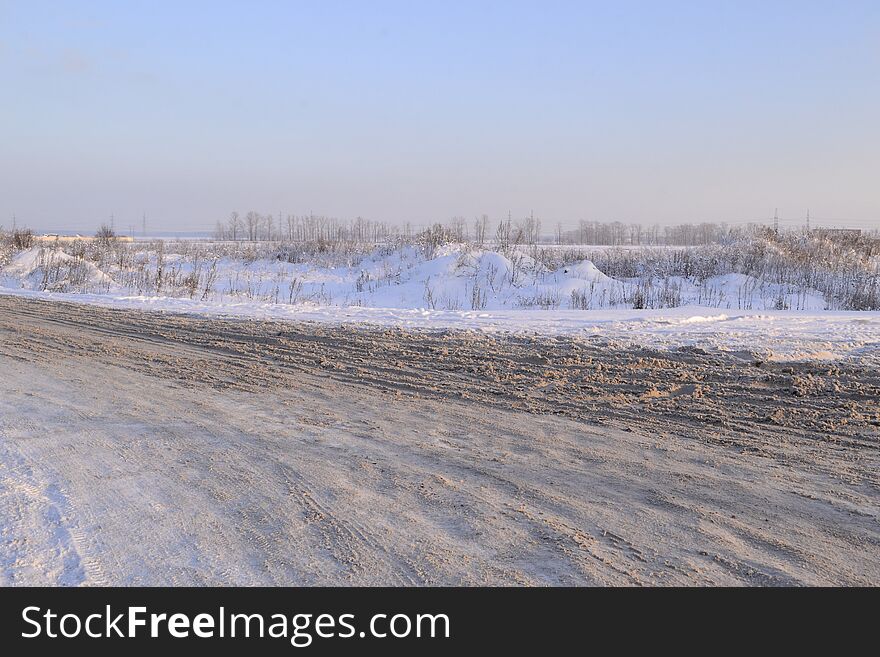 Snowy winter landscape on the streets of St. Petersburg