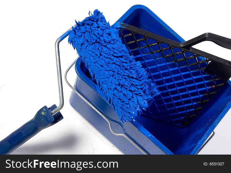 Blue roller brush, bucket