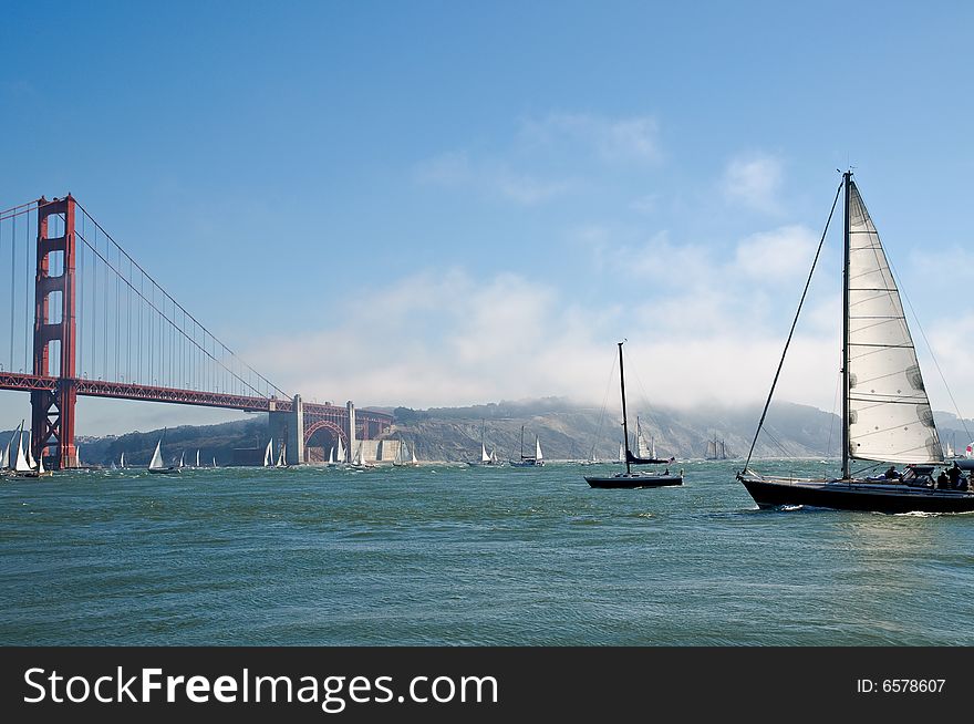 Yahts in front of Golden Gate bridge