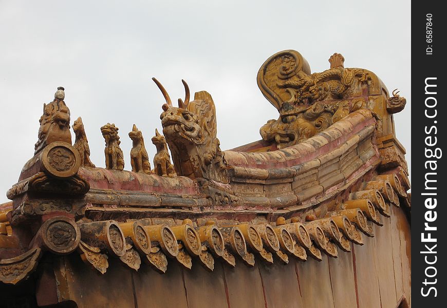 Statues on roof of forbidden city. Statues on roof of forbidden city