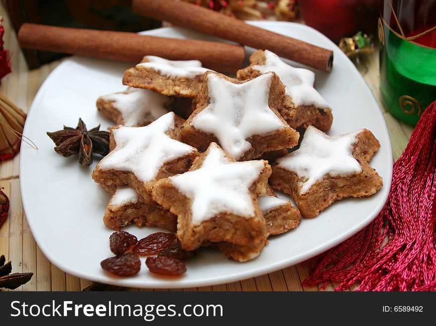 Some star christmas cookies in a bowl