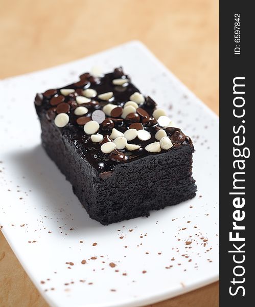 Brownie with dark and white chocolate