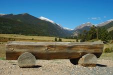 A Bench In Moraine - Rocky Mountain Mational Park Royalty Free Stock Images A Bench In Moraine - Rocky Mountain Mational Park Royalty Free Stock Images