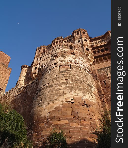 Mehrangarh Fort, located in Jodhpur city in Rajasthan state is one of the largest forts in India. Mehrangarh Fort, located in Jodhpur city in Rajasthan state is one of the largest forts in India