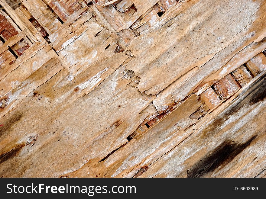 Old veneer with layer structure