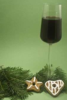 Wine And Christmas Cookie Royalty Free Stock Images Wine And Christmas Cookie Royalty Free Stock Images