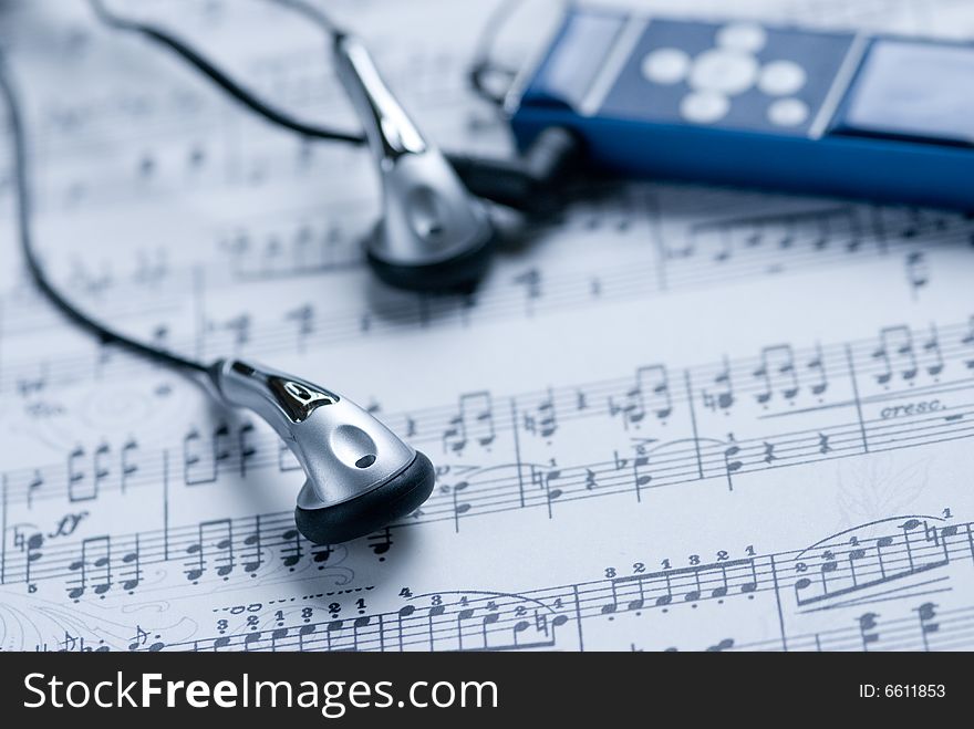 Mp3 player on a music Sheet with minimum DOF
