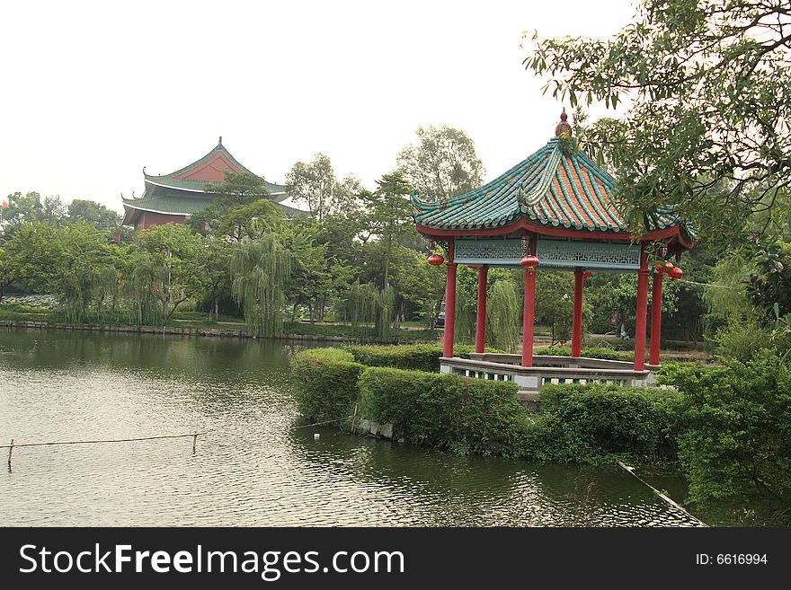 The lake in the gardensã€‚. The lake in the gardensã€‚