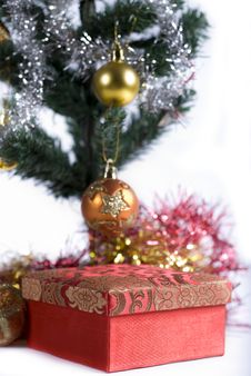 Present Under The Christmas Tree Royalty Free Stock Photography Present Under The Christmas Tree Royalty Free Stock Photography