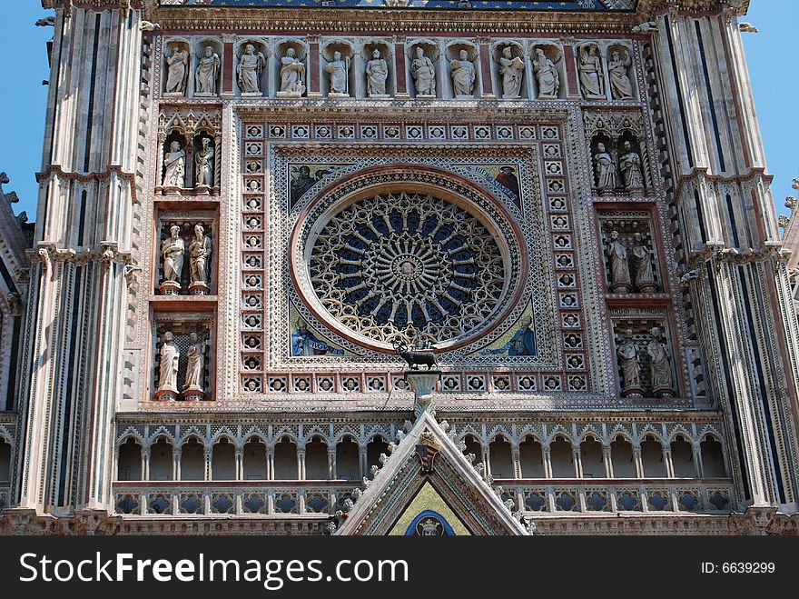 Rose window with staues of the Orvieto Cathedral. Rose window with staues of the Orvieto Cathedral