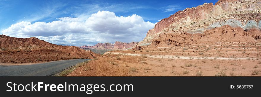 View of Capitol Reef's valley. View of Capitol Reef's valley.