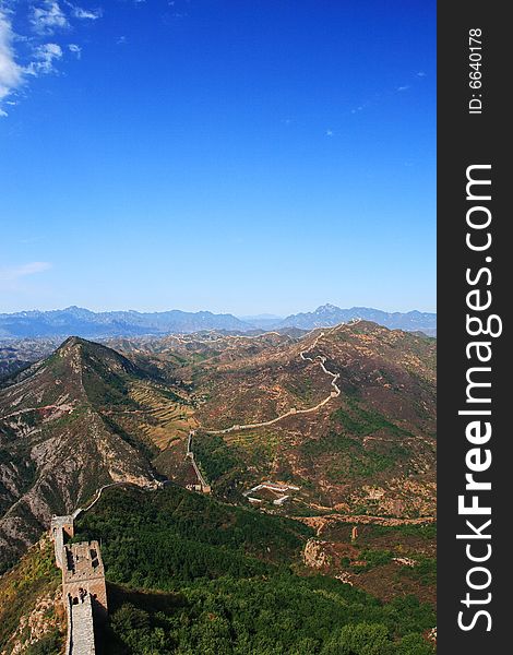 The Simatai Great Wall is celebrated for its steepness, queerness and intactness. The main tourist attractions include the Stairway to Heaven, the Fairy Tower, the Heaven Bridge and the Wangjinglou Tower.