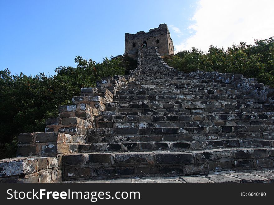 The Simatai Great Wall is celebrated for its steepness, queerness and intactness. The main tourist attractions include the Stairway to Heaven, the Fairy Tower, the Heaven Bridge and the Wangjinglou Tower.