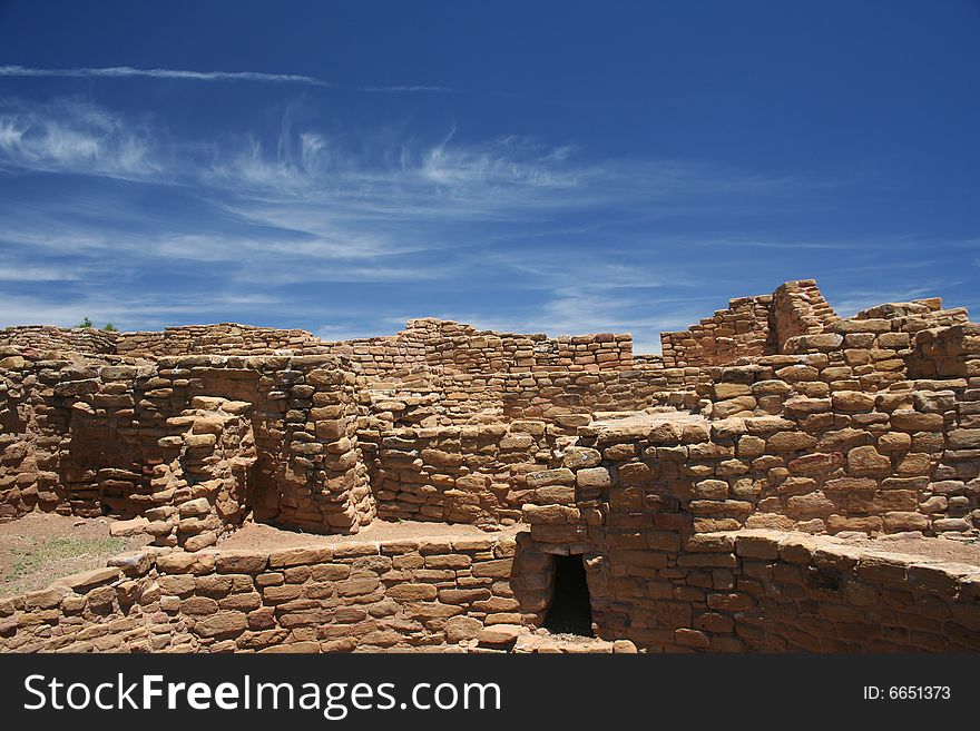 Ancient ruins at Mesa Verde Park.