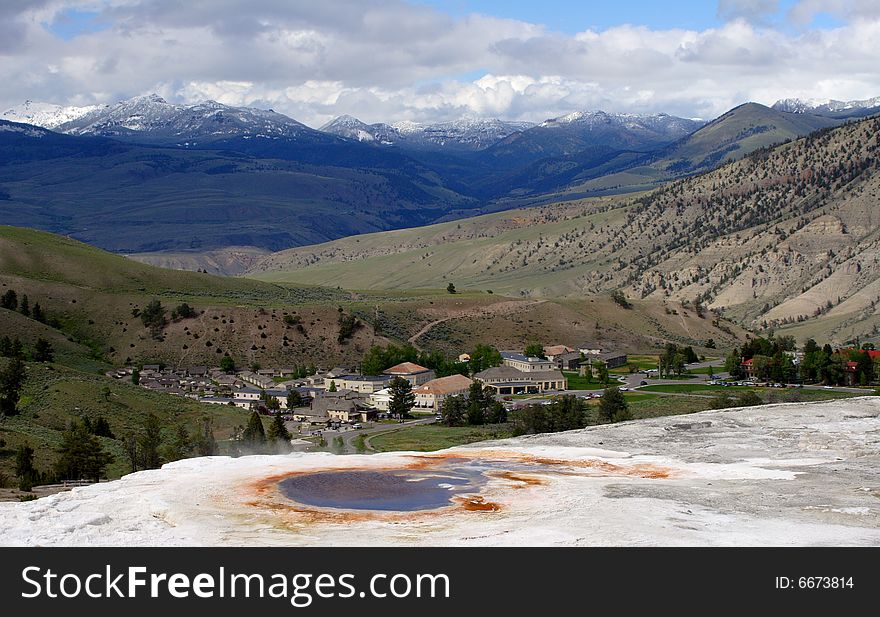 Overview of mammoth hot spring hotel in yellowstone national park, 200605,