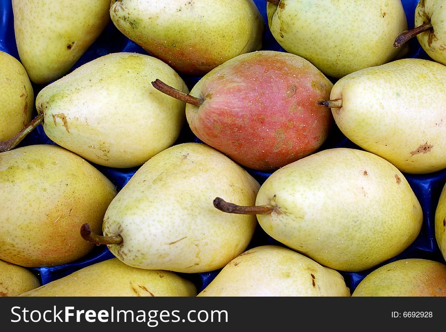 Some Pears before a supermarket