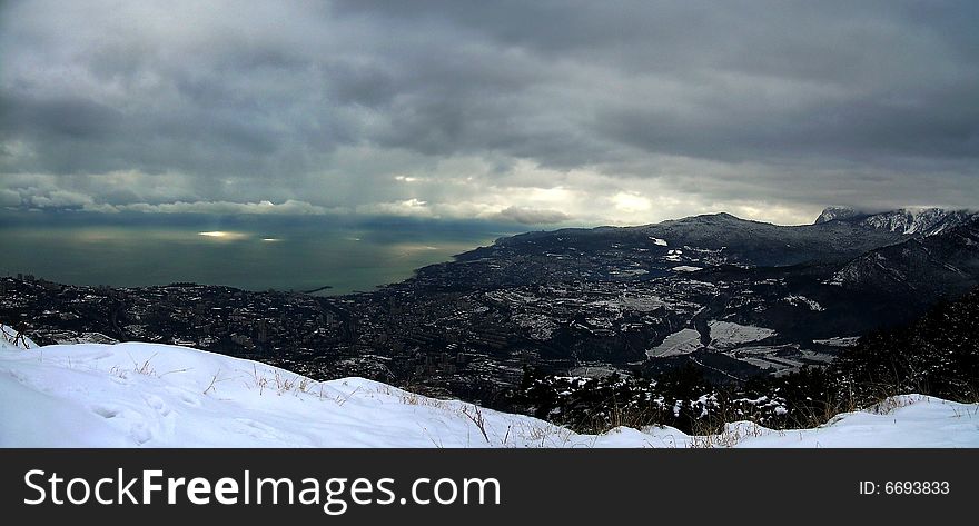 YALTA Black sea under the terrible sky