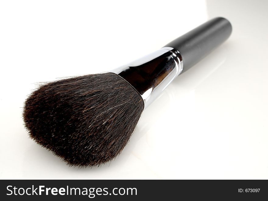 Isolated powder-brush