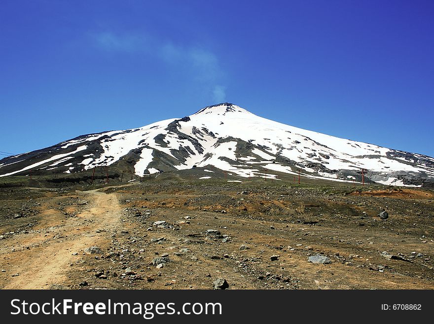 Villarrica vulcano covered in snow