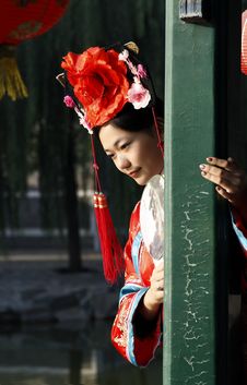 Chinese Girl In Ancient Dress Royalty Free Stock Photography Chinese Girl In Ancient Dress Royalty Free Stock Photography