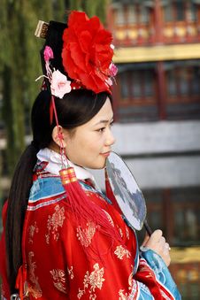 Chinese Girl In Ancient Dress Royalty Free Stock Image