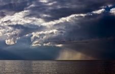 Sea And Storm Cloud Royalty Free Stock Photography Sea And Storm Cloud Royalty Free Stock Photography
