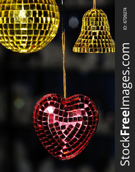 Christmas decoration made of reflective pieces