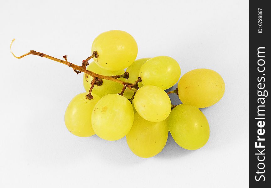 Mature bunch of white grapes