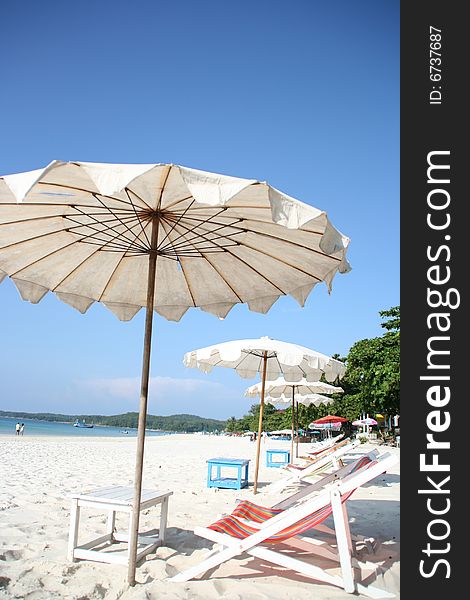 A beautiful white sandy beach on the Samet Island of Thailand