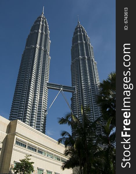 A view of PETRONAS Twin Towers from the KLCC park